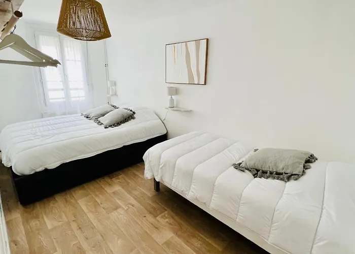 Holiday home Les Sables De *